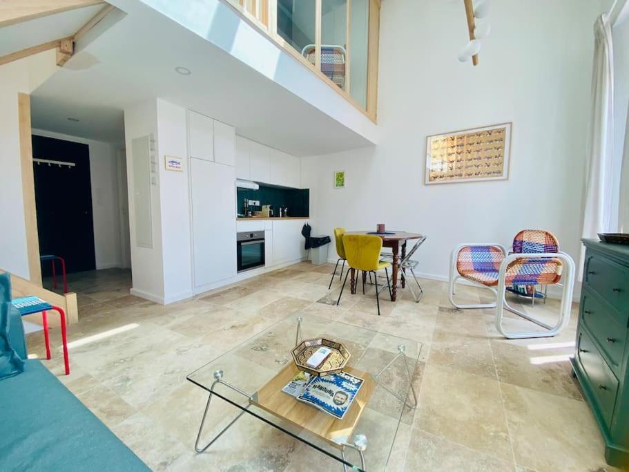 "Le Refuge" Duplex Quartier Haut, Climatise 塞特港 外观 照片